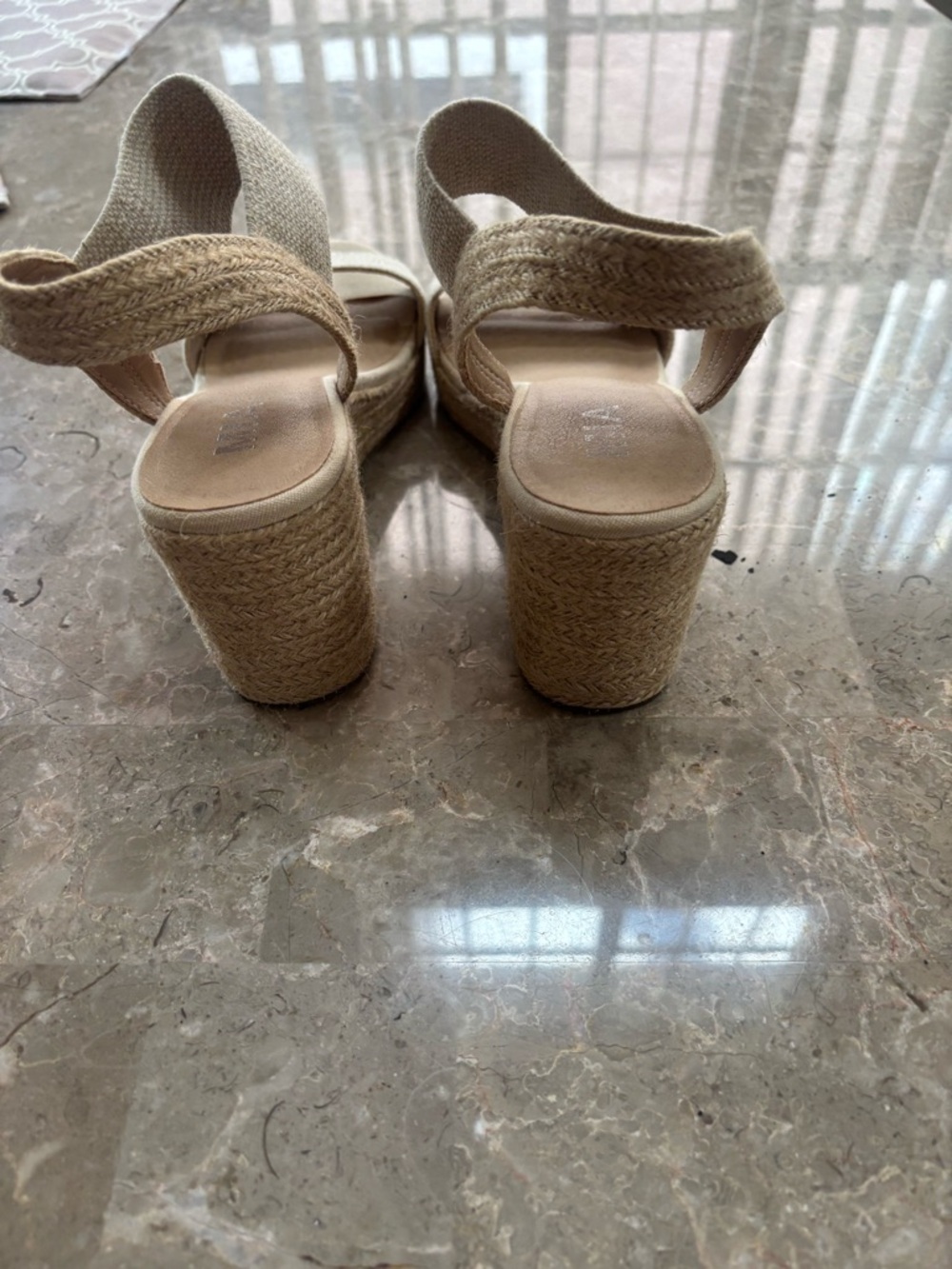 Tan sandal wedges size 7.5 MIA - Picture 3 of 4